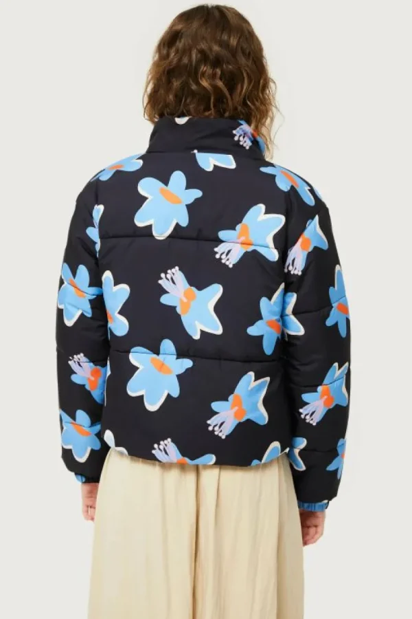 abrigo_acolchado_estampad_4.webp Abrigo acolchado estampado floral Calatea negro-COMPAÑIAFANTASTICA Fashion