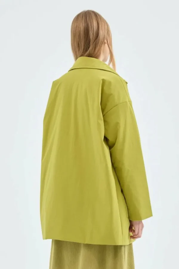 Abrigo corto en tejido técnico verde-COMPAÑIAFANTASTICA Store