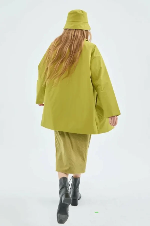 Abrigo corto en tejido técnico verde-COMPAÑIAFANTASTICA Store