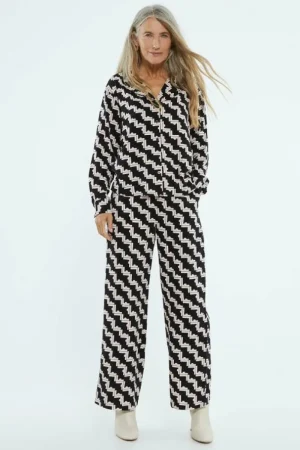 camisa_de_manga_larga_con_0.webp Camisa de manga larga con estampado geométrico negro-COMPAÑIAFANTASTICA Fashion