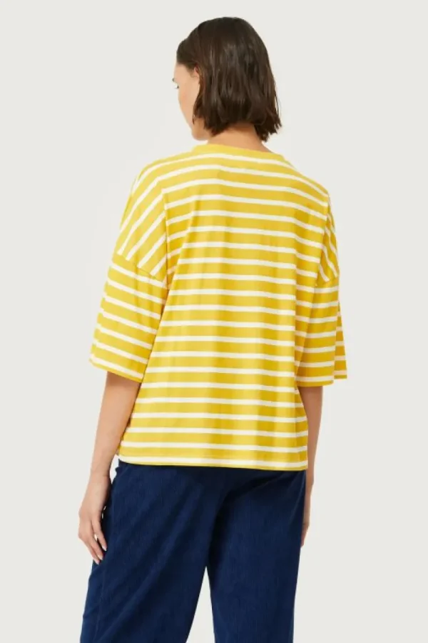 Camiseta de rayas con parche de flor amarilla-COMPAÑIAFANTASTICA Online