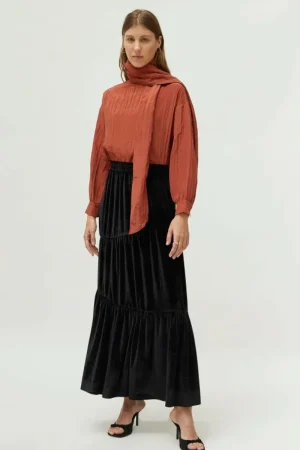 Falda larga terciopelo con fruncidos negra-COMPAÑIAFANTASTICA Best