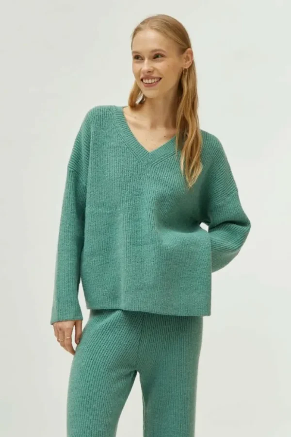 Jersey cuello pico verde-COMPAÑIAFANTASTICA Best