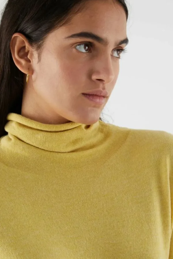 Jersey de punto fino con cuello alto amarillo-COMPAÑIAFANTASTICA Outlet