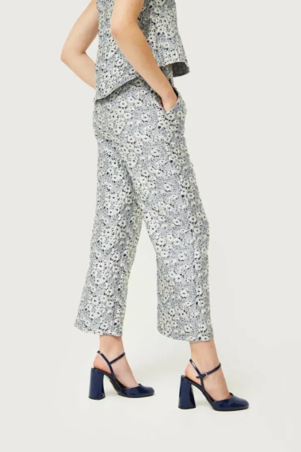 Pantalón con estampado floral azul y blanco-COMPAÑIAFANTASTICA Clearance