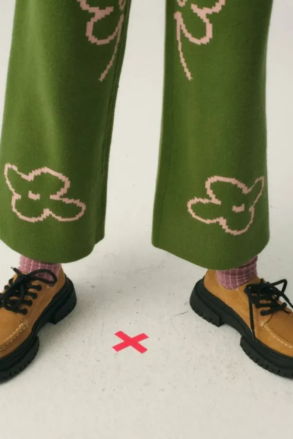 Pantalón de niña de punto con estampado floral-MINI Sale