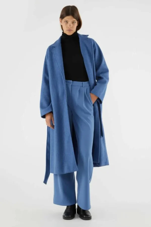 Pantalón de vestir con pinzas azul-COMPAÑIAFANTASTICA New