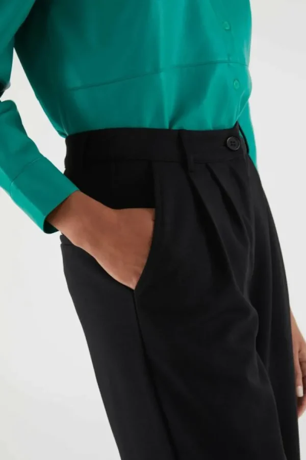 Pantalón de vestir con pinzas negro-COMPAÑIAFANTASTICA Best