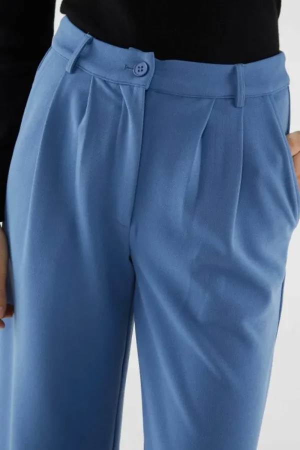 Pantalón de vestir con pinzas azul-COMPAÑIAFANTASTICA New