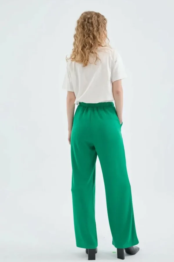 pantaln_largo_recto_fluid_2.webp Pantalón largo recto fluido verde-COMPAÑIAFANTASTICA Flash Sale