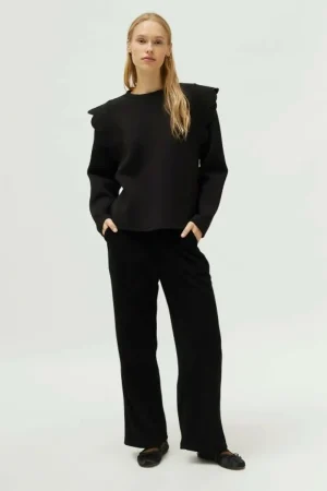 Sudadera detalle ondas negra-COMPAÑIAFANTASTICA Fashion