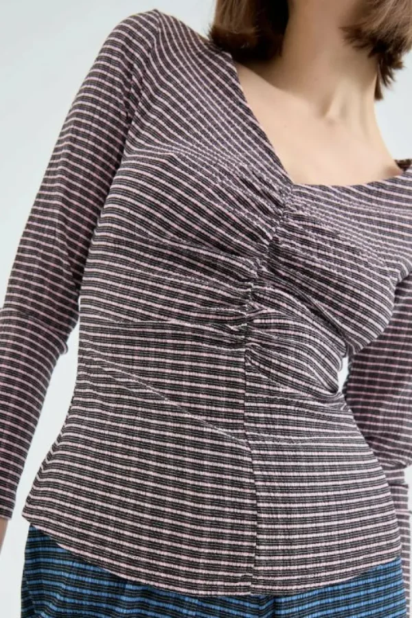 Top ajustado drapeado con estampado de cuadros rosas-COMPAÑIAFANTASTICA New