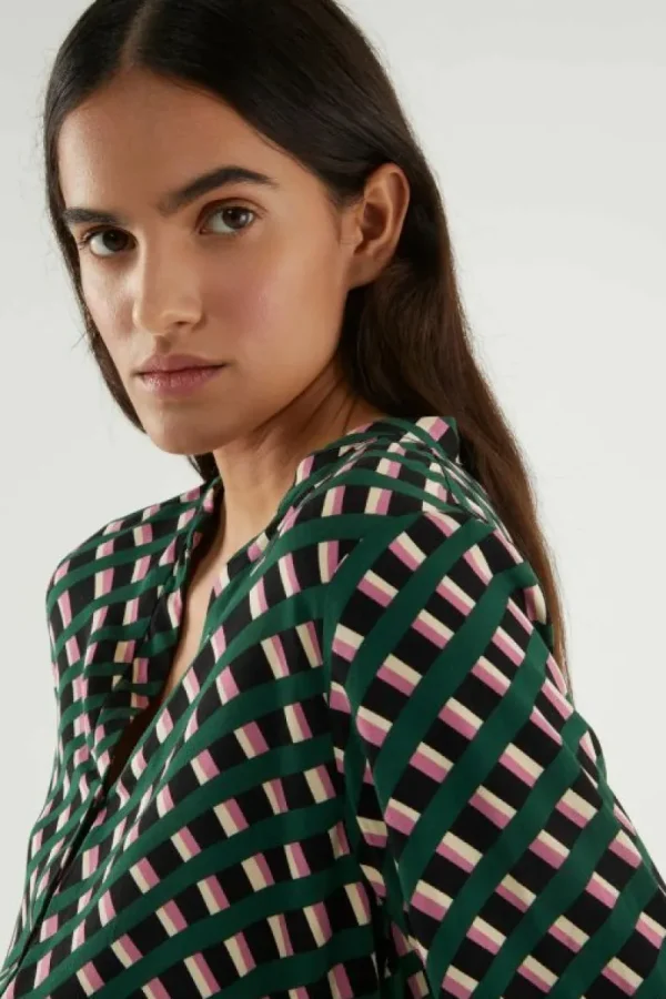 Top camisero con escote pico y estampado geométrico-COMPAÑIAFANTASTICA Cheap