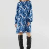 Vestido corto con manga larga y estampado abstracto azul-COMPAÑIAFANTASTICA Online