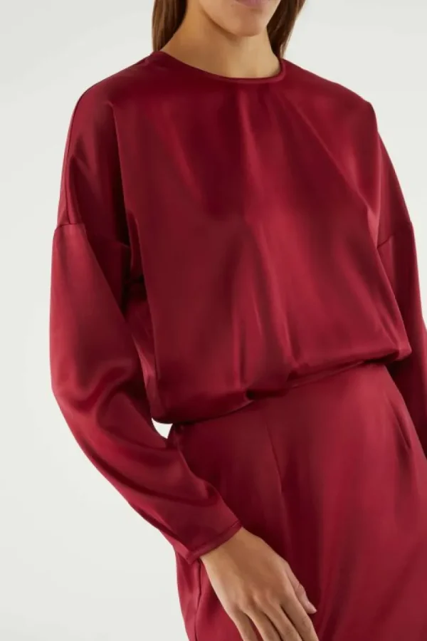 vestido_corto_satinado_co_3-1.webp Vestido corto satinado con manga larga rojo-COMPAÑIAFANTASTICA Best Sale