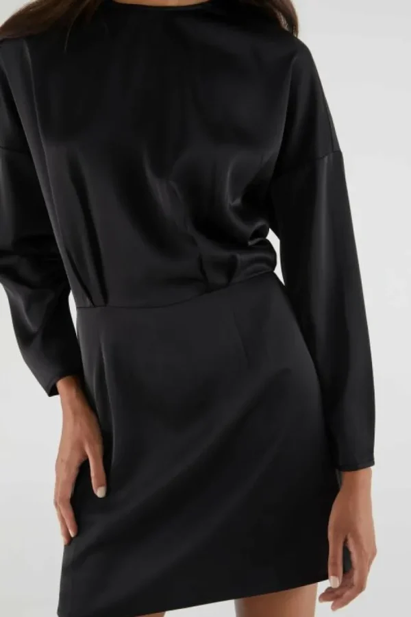 vestido_corto_satinado_co_3.webp Vestido corto satinado con manga larga negro-COMPAÑIAFANTASTICA Hot