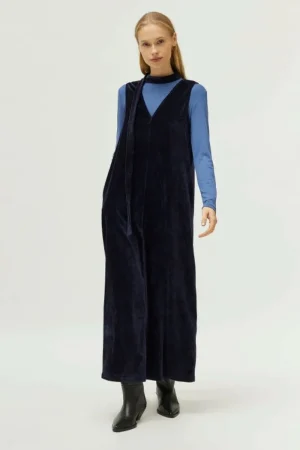 Vestido largo de chenilla negro-COMPAÑIAFANTASTICA Store