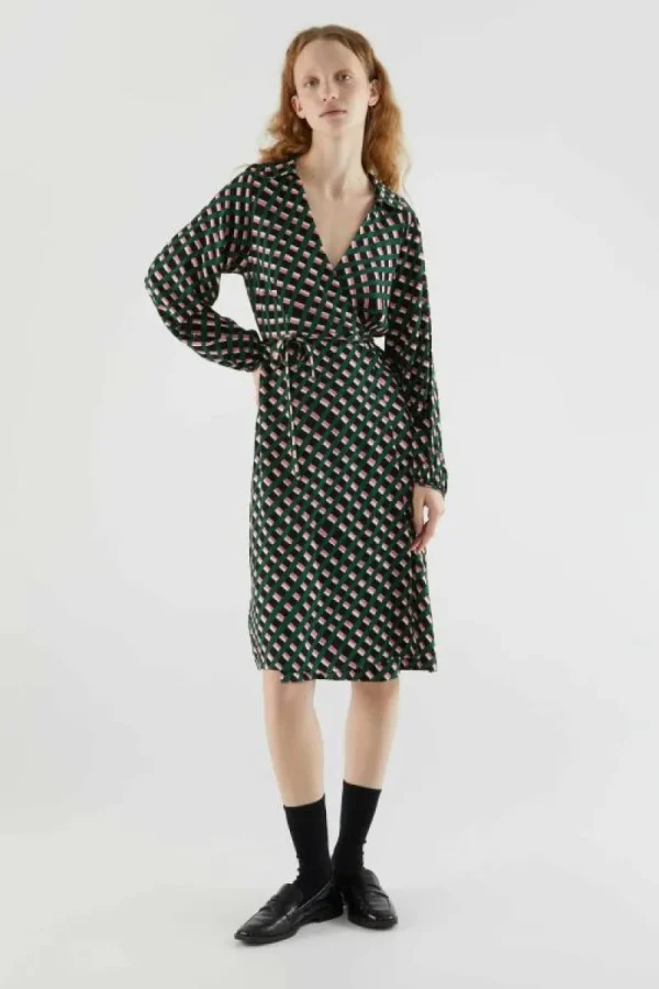 Vestido midi cruzado con estampado geométrico-COMPAÑIAFANTASTICA Online