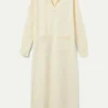 Vestido midi de punto con cuello polo blanco-COMPAÑIAFANTASTICA Outlet