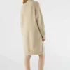 Vestido midi de punto con cuello vuelto beige-COMPAÑIAFANTASTICA Online